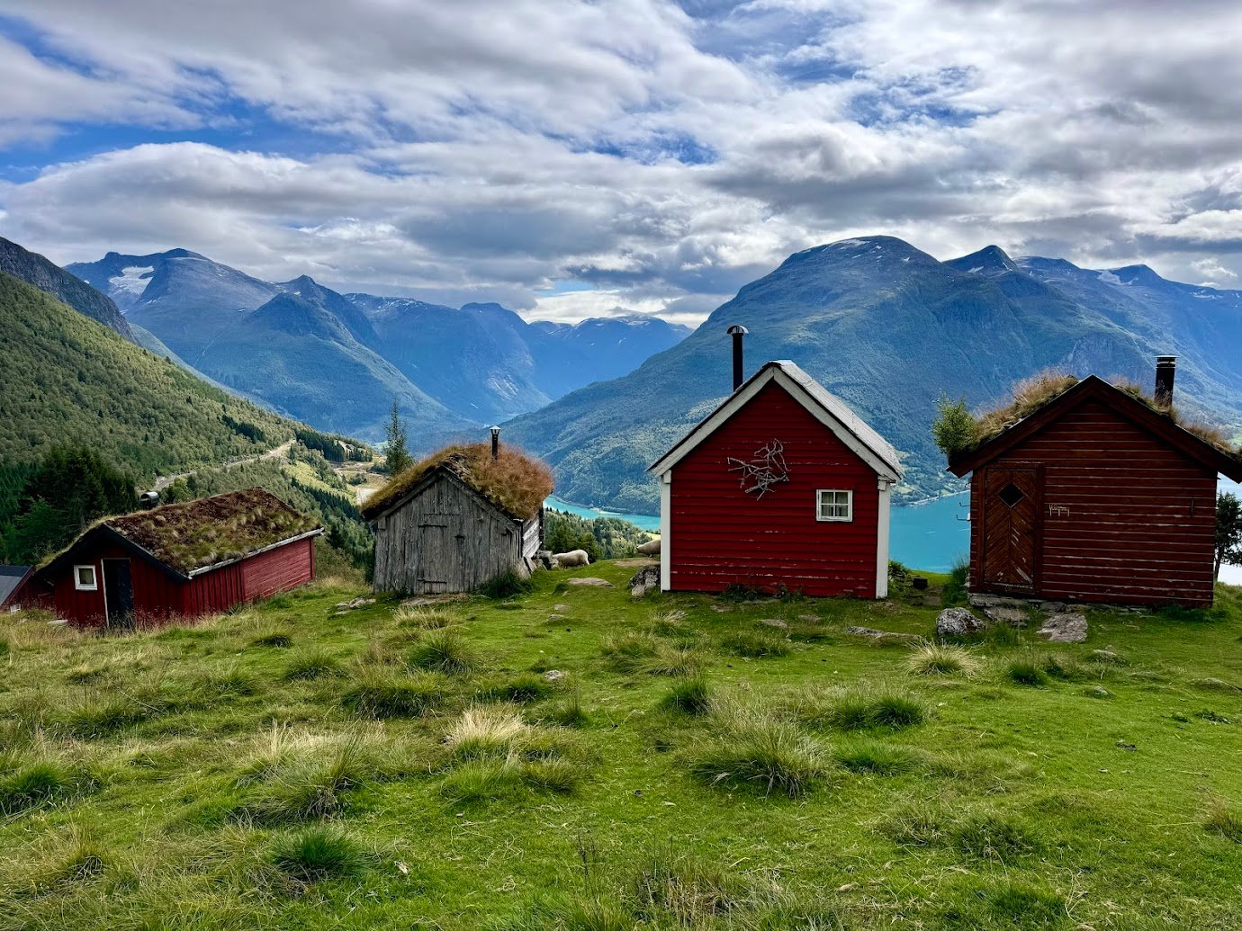 You are currently viewing The Best 2-Week Road Trip Itinerary Through Norway’s Fjords