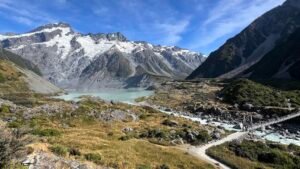 Read more about the article 2 Weeks on the South Island of New Zealand: The Ultimate Adventure Itinerary