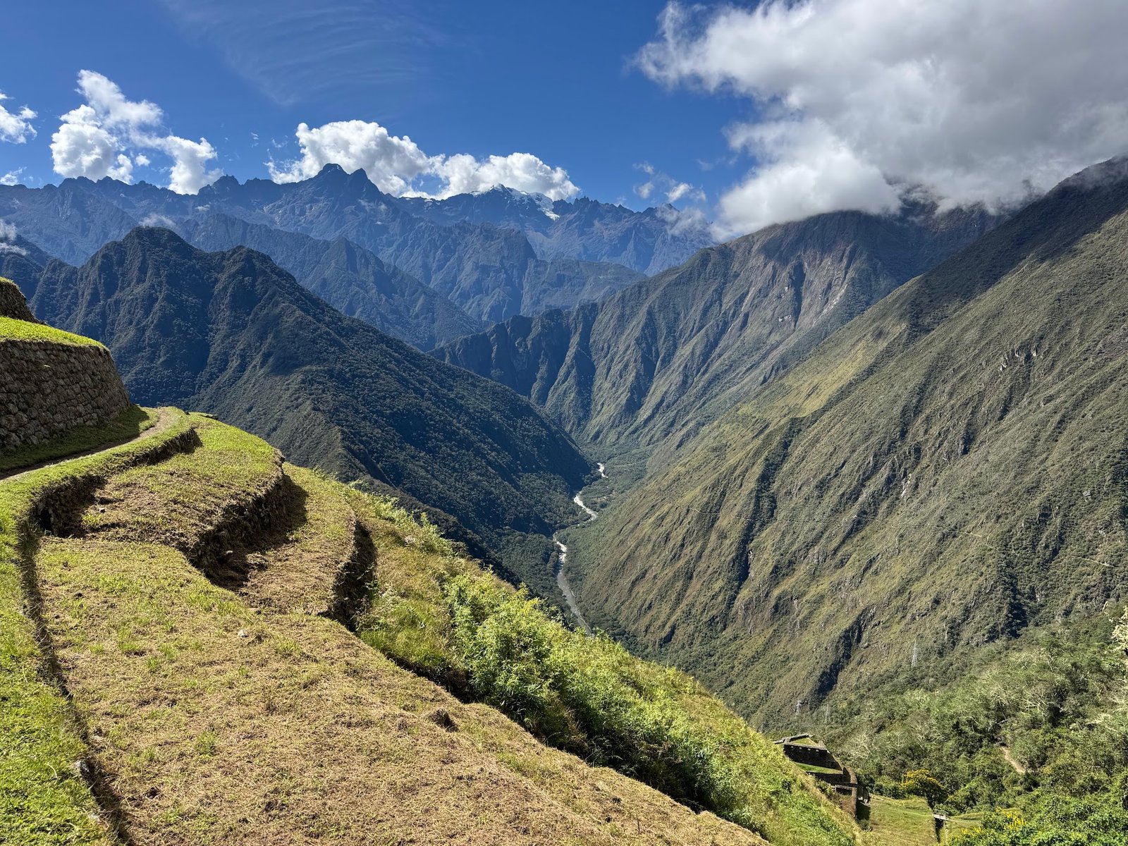 Read more about the article Peru Travel Itinerary: From the Andes Mountains to the Amazon Rainforest